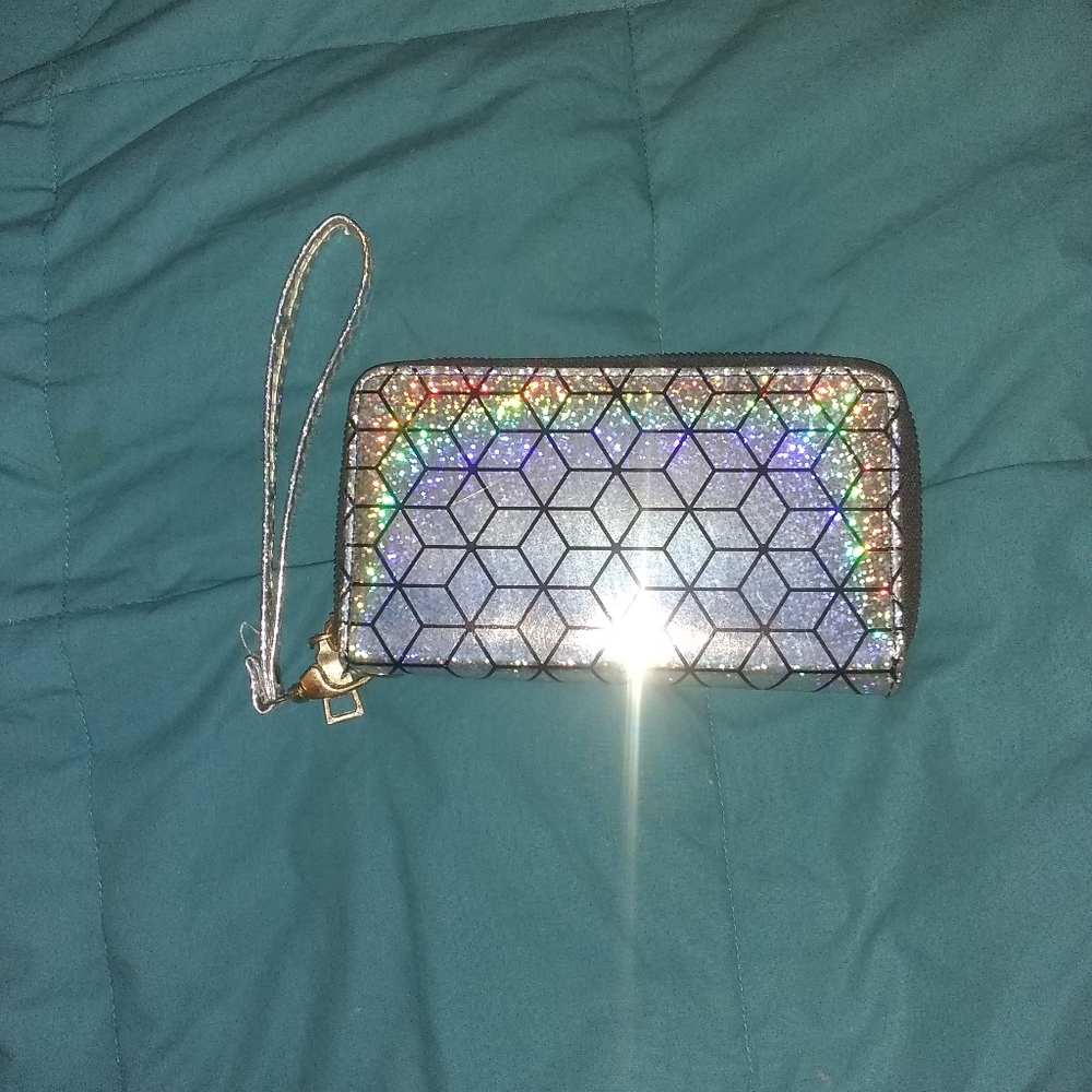Holographic wallet
